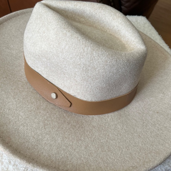 Beige Rancher Hat-NWT - Picture 2 of 3